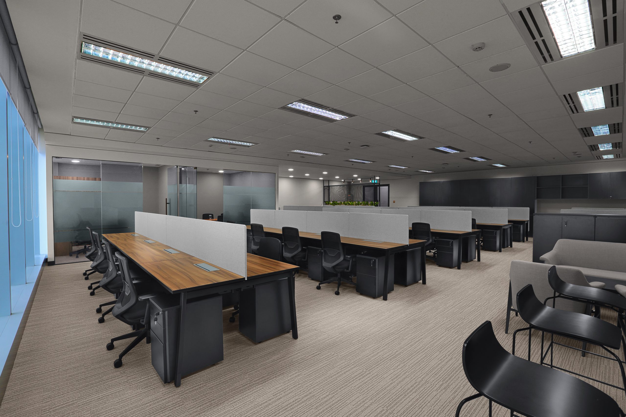 08. Office_Suite_1_Capacity